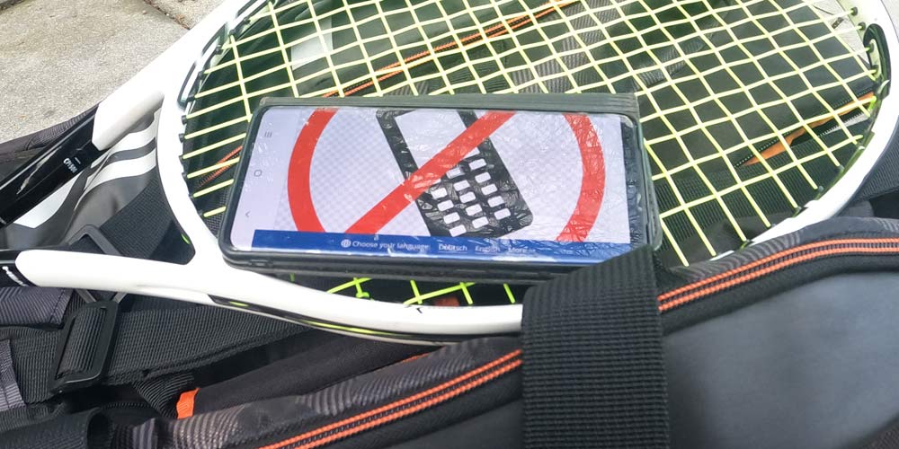 Sie sollten beim Tennistraining auf die Nutzung Ihres Smartphones verzichten.